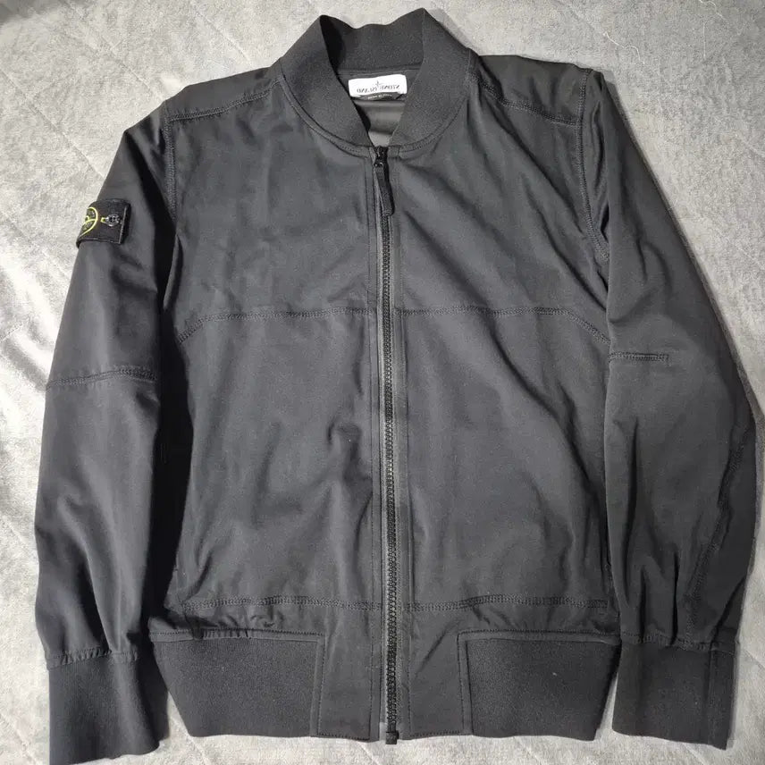 [BUNJANG] Stone Island Soft Shell Bomber Jacket / 스톤아일랜드 소프트쉘
