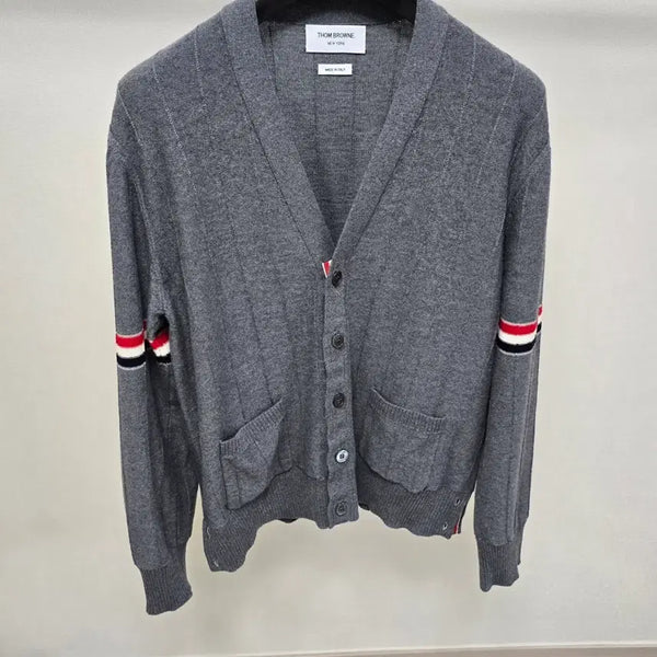 [BUNJANG] Thom Browne Stripe Armband Cardigan Size 4 (105) / 톰브라운 스트라이프 암밴드 가디건 4사이즈 105 판매
