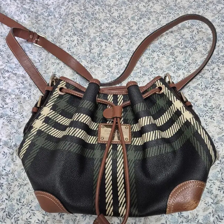 [BUNJANG] Beanpole Check Green Drawstring Crossbody Bag / 빈폴 체크 그린 복조리 크로스백
