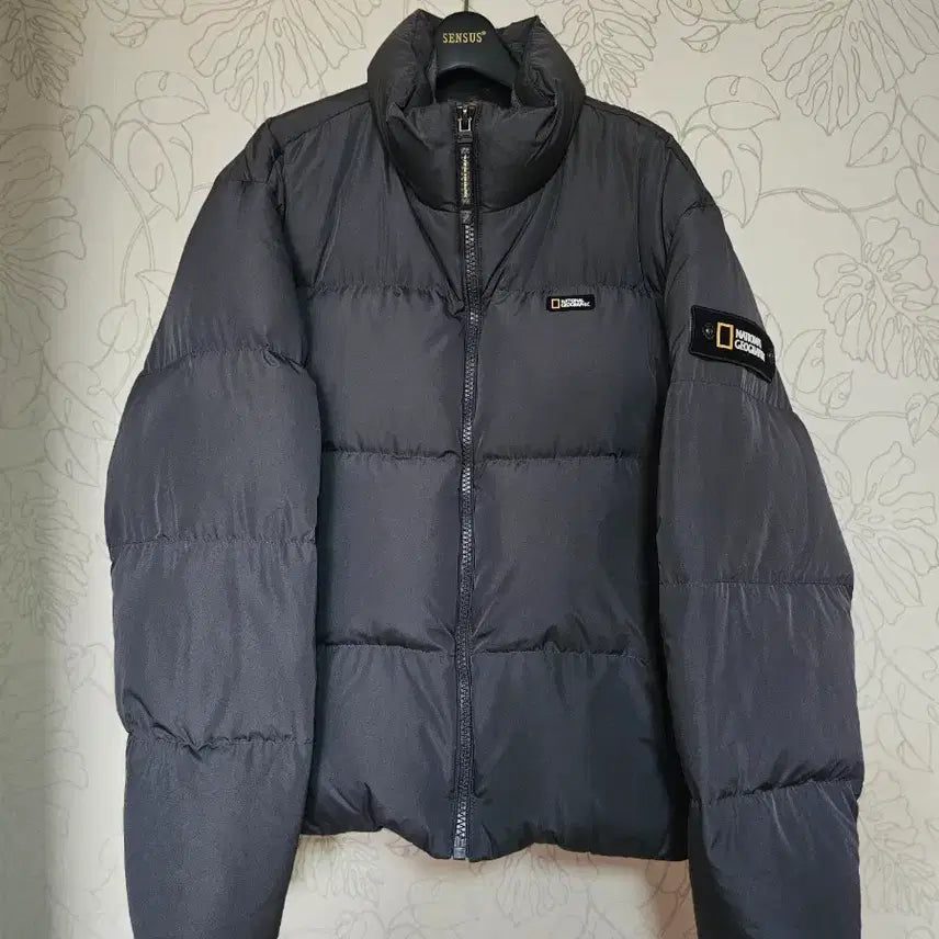 [BUNJANG] National Geographic Short Padded Jumper Black / (한철 착용)내셔널 지오그래픽 숏 패딩 점퍼 블랙