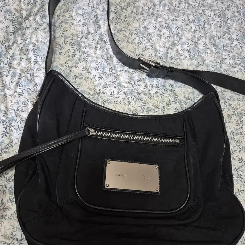 [BUNJANG] Matinkim Black Hobo Crossbody Shoulder Bag / 마땡킴 블랙 호보 크로스 숄더백