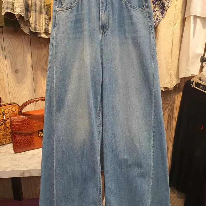 [BUNJANG] Unique Wide Dart Cut Denim Jeans (Inner Banding, Size S) / [S] 국내제조 유니크 와이드 다트 절개컷팅 데님(안쪽밴딩/상태좋음)