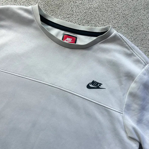 [BUNJANG] Nike Tech Fleece Crew Short Sleeve T-Shirt White M / 나이키 테크 플리스 크루 반팔 티셔츠 화이트 M 95