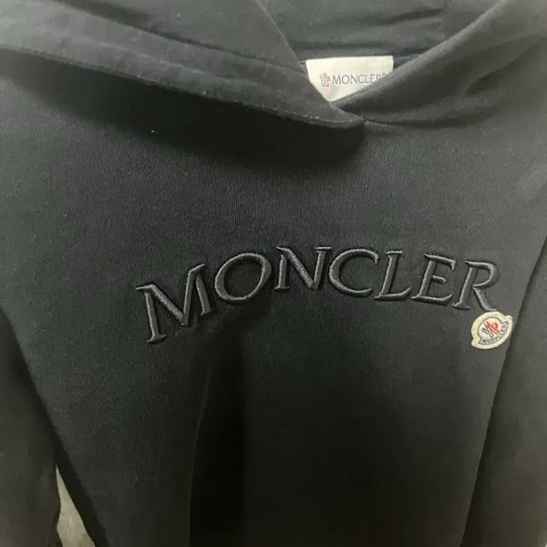 [BUNJANG] Moncler Logo Hoodie Black / 몽클레어 로고 후드티 블랙(정품)