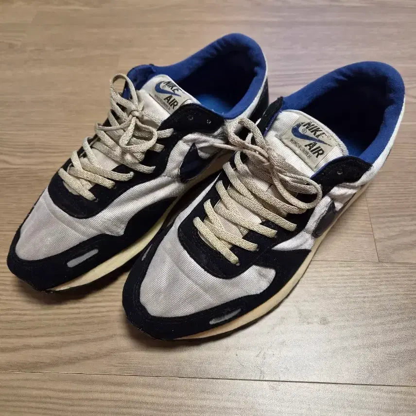 [BUNJANG] Nike 80s Vintage Air Windrunner Sneakers (Size 260) / 나이키 80's 빈티지 에어 윈드러너 260