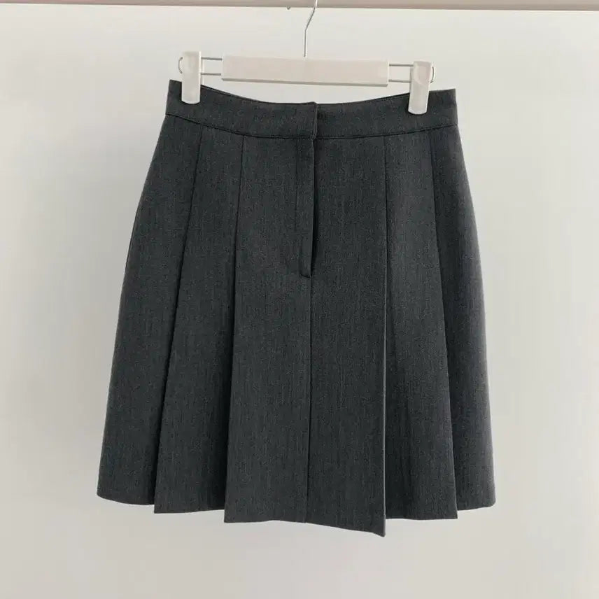 [BUNJANG] Riden Us Pleated Midi Skirt Charcoal S / 리든어스 플리츠 미디 스커트 차콜 s