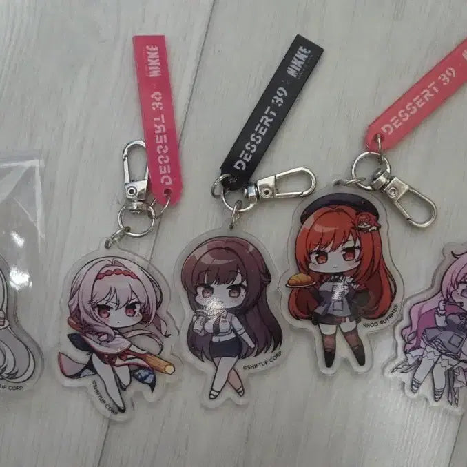 [BUNJANG] NIKKE: Goddess of Victory Dessert 39 Acrylic Keychain Set (Blanc, Red Hood, Rapunzel, Dorothy) / 니케 디저트39 키링 5종 블랑 홍련 라피 도로시