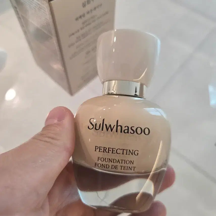 [BUNJANG] Sulwhasoo Foundation 21N (New, Sealed) / (새상품)설화수 파운데이션 21N