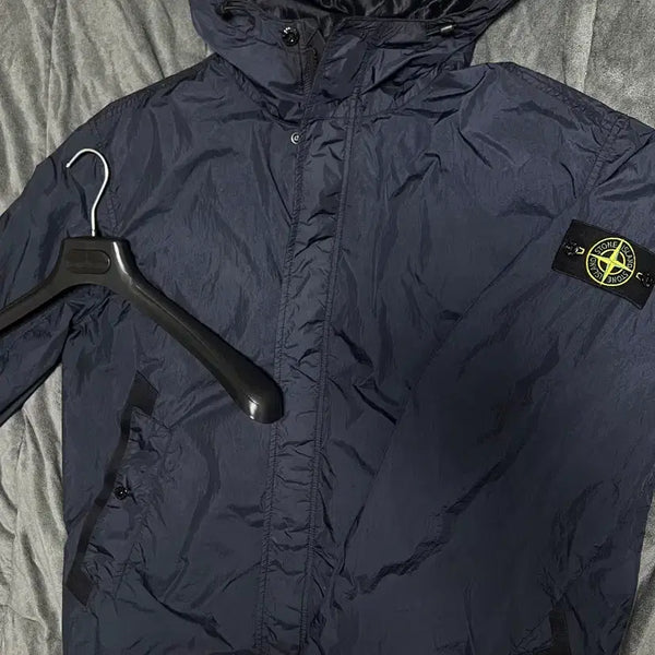 [BUNJANG] Stone Island 25SS Crinkle Reps Hooded Jacket Dark Navy XXL / [xxl] 25ss 스톤아일랜드 크링클랩스 바람막이 다크네이비