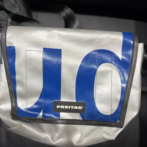 [BUNJANG] Freitag Dexter Messenger Bag Silver Blue Logo / 프라이탁 덱스터  새상품