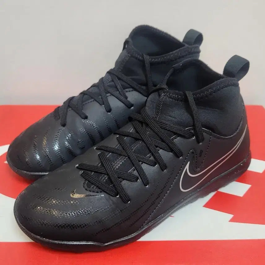 [BUNJANG] Nike Junior Phantom Luna TF Futsal Shoes - Black, 220mm / 나이키 주니어 팬텀 루나 TF 풋살화 블랙 220mm