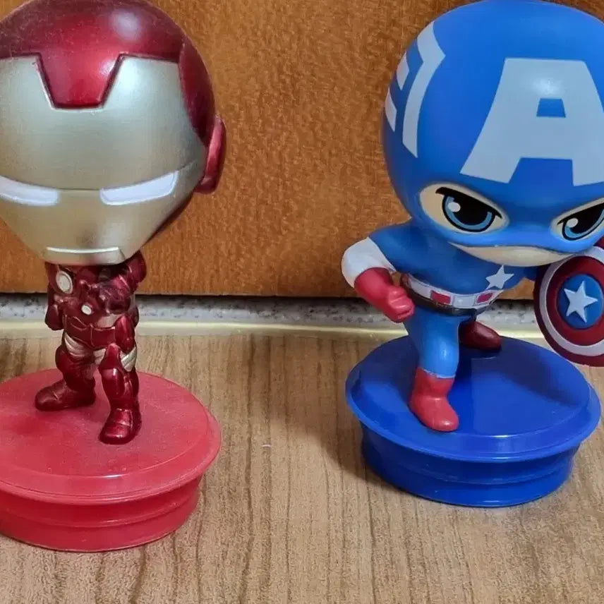 [BUNJANG] CGV Topper Cup Figure Set: Iron Man & Captain America / CGV 극장 탑퍼컵 스탬프 피규어 아이언맨, 캡틴 아메리카 세트