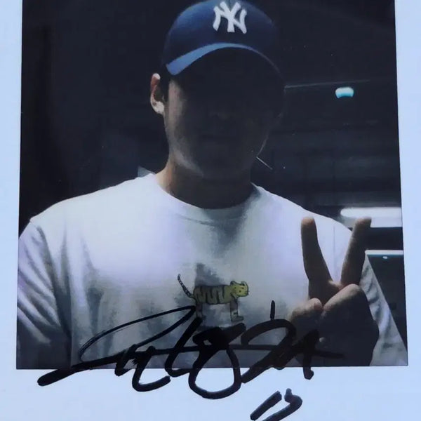 [BUNJANG] Kia Tigers Yoon Young-chul Autographed Polaroid / 기아타이거즈 윤영철 친필 싸인 폴라로이드(기아 타이거즈)