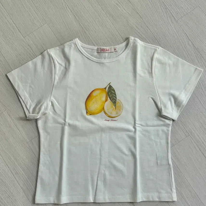 [BUNJANG] Heary Lemon Crop T-shirt / 히어리 레몬 크롭 티셔츠(새상품)