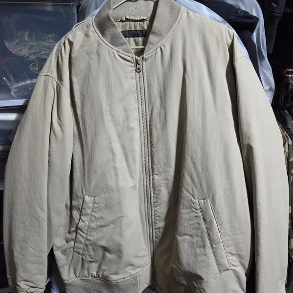 [BUNJANG] Uniqlo Warm Padded Rib Zip-Up Blouson Beige (XL) / 유니클로 웜 패디드 립 집업 블루종 베이지 (XL)