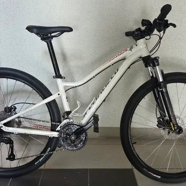 [BUNJANG] Specialized Jynx Comp 650B Women's MTB Aluminum Frame / 스폐셜라이즈드 징스콤프 650B (여성용MTB)