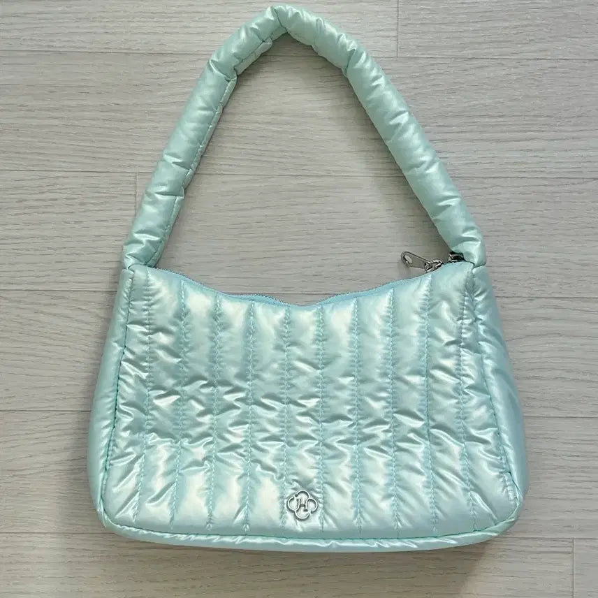 [BUNJANG] HEIRLY Padded Bag Sky Blue / 히어리 하늘색 패딩백