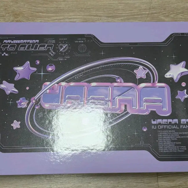 [BUNJANG] IU 8th Fanclub Kit (Full Set Excluding Membership Card) / 아이유 8기 팬클럽 키트(멤버십 카드 제외 풀구성)