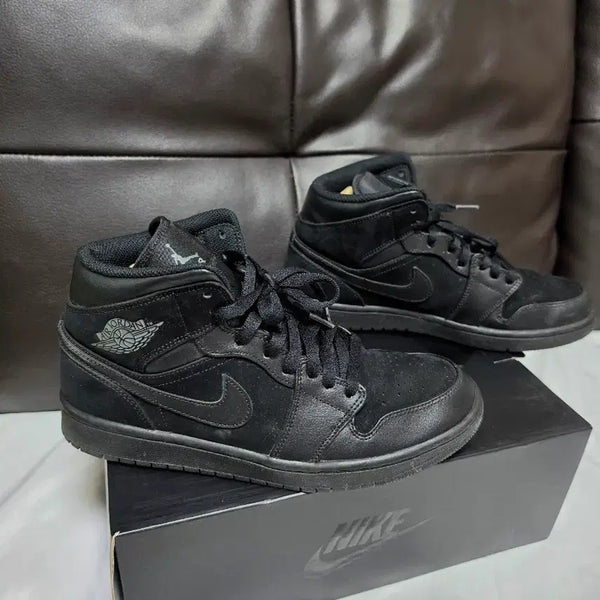 [BUNJANG] Air Jordan 1 Mid Triple Black 2018 / 조던1 미드 트리플 블랙 2018[ 275]