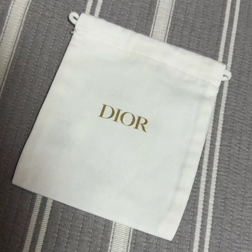 [BUNJANG] Dior Beauty Mini Dust Bag Pouch / 디올 뷰티 파우치 미니더스트백