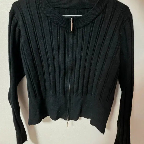 [BUNJANG] Black Zip-Up Cropped Knit Sweater / 블랙 집업 크롭 니트