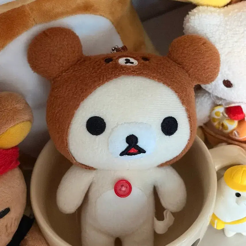 [BUNJANG] San-X Korilakkuma Sweet Potato Hat Keyring (Classic Doll) / 산엑스 챠이로이코구마 탈 쓴 코리락쿠마 고전 인형 키링