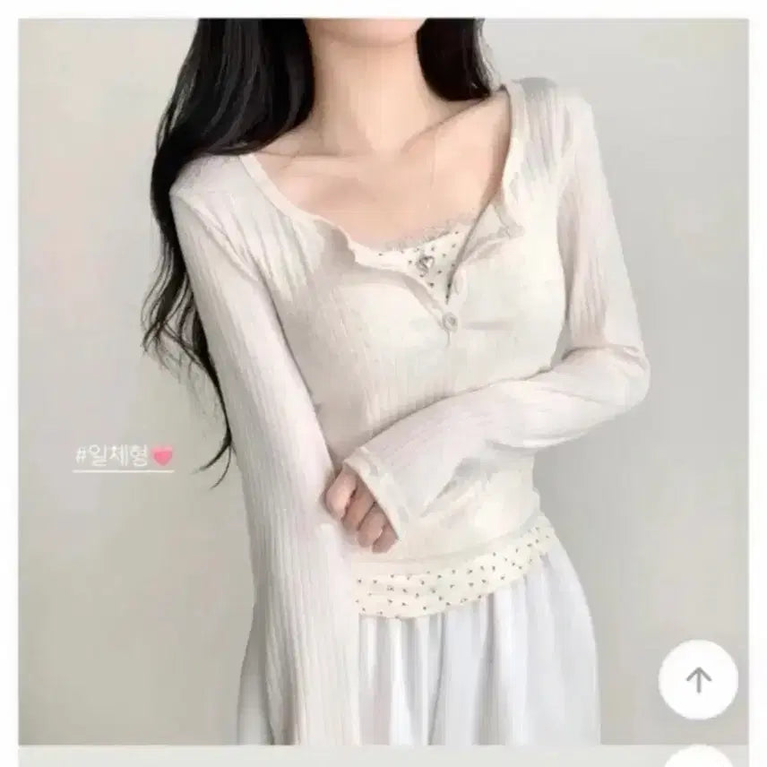[BUNJANG] Floral Print One-Piece Lace Layered Long-Sleeve Ribbed Knit Top / 에이블리 꽃무늬 일체형 레이스 레이어드 긴팔 골지 잔꽃