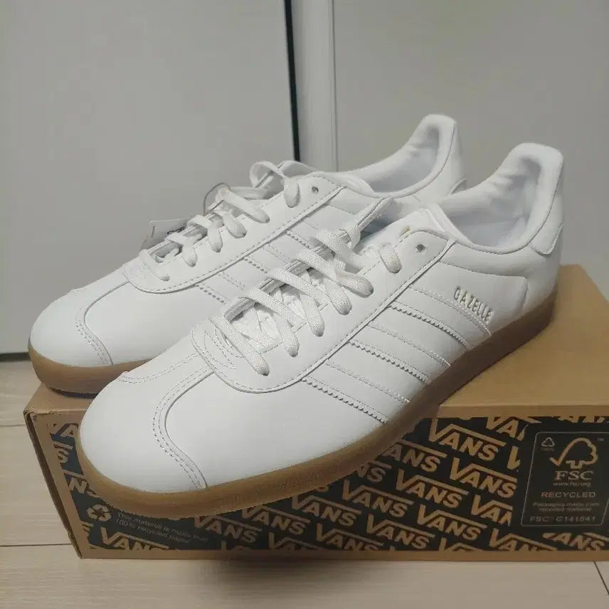 [BUNJANG] Adidas Leather Gazelle Sneakers / 새상품 아디다스 레더 가젤 270