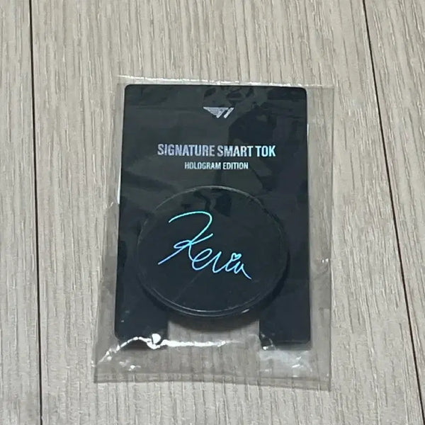 [BUNJANG] T1 Keria Signed GripTok / 티원 케리아 싸인 그립톡