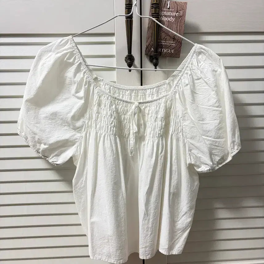 [BUNJANG] Puff Sleeve Short-Sleeve Blouse / 반팔 블라우스