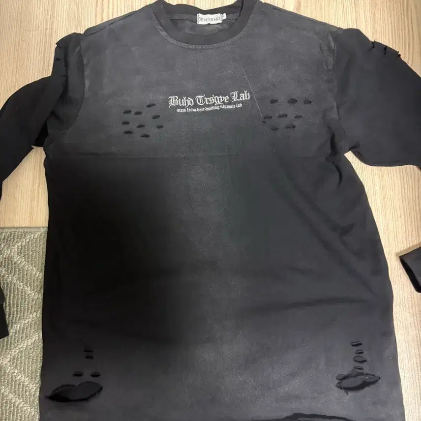 [BUNJANG] Build Build Lab Distressed Long Sleeve Black / 빌드빌드 랩 디스트로이드 롱슬리브 블랙 (테무산)