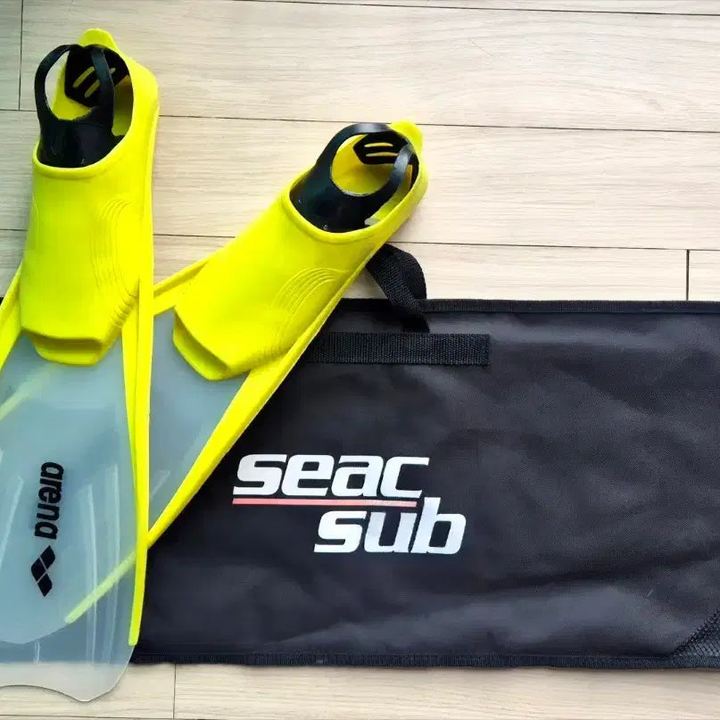 [BUNJANG] Arena Silicone Training Fins (Fluorescent & Clear) / 아레나 오리발