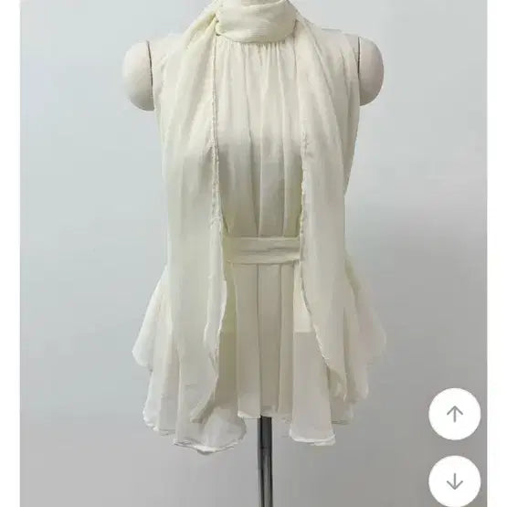 [BUNJANG] Halterneck Blouse - Ivory / 홀터 블라우스