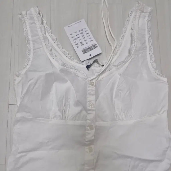 [BUNJANG] Brandy Melville White Lace Sleeveless Mini Dress / 브랜디멜빌 화이트 레이스 민소매 원피스