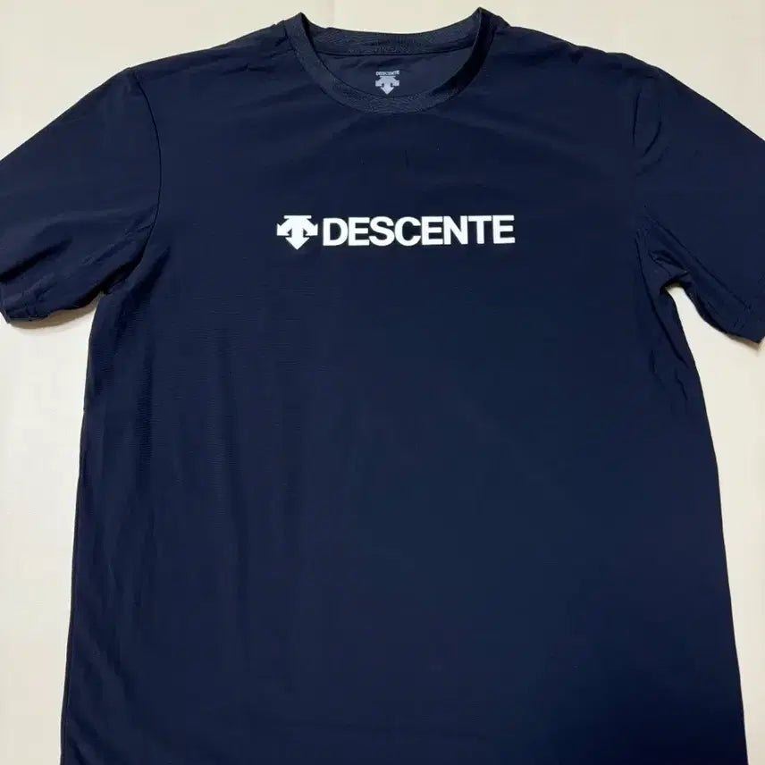 [BUNJANG] Descente Cooling Woven Short Sleeve T-Shirt (Size 95-100) / (상태SS) 데상트 쿨링냉감 러닝/데일리 바스락 우븐반팔95-100