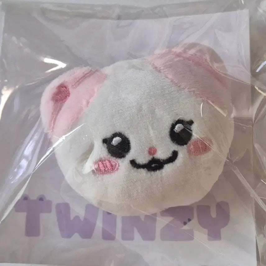 [BUNJANG] ITZY Yuna Twin G Naoong Doll Badge / 트윈지 나옹 뱃지 있지 유나 인형
