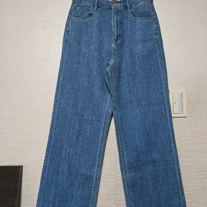 [BUNJANG] Celeb Shop Semi-Wide Denim Pants (Size 26) / 셀렙샾 세미와이드 데님(26)