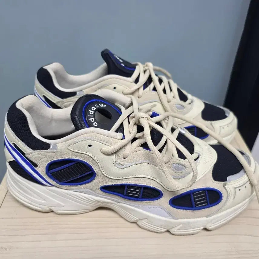 [BUNJANG] Adidas Astir Cushioning Sneakers 260 / 아디다스 아스티어 쿠셔닝 운동화 260