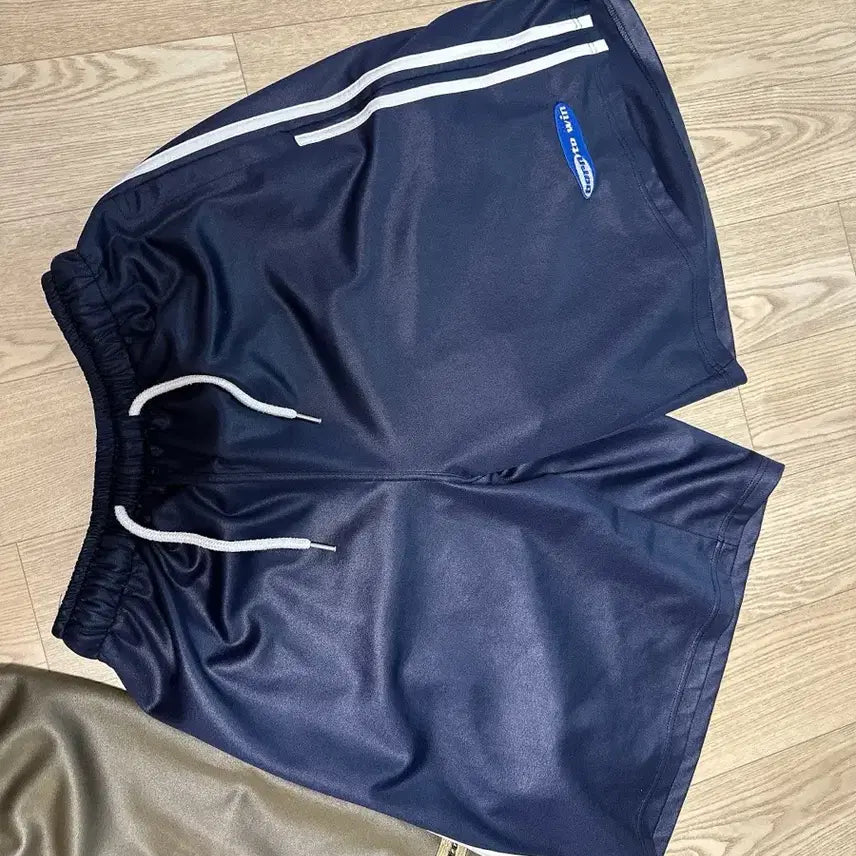 [BUNJANG] Born to Win Freedom Gymwear Old Model Shorts / 본투윈 구형 반바지 짐웨어 압도 프리덤