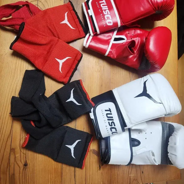 [BUNJANG] Twisco Boxing Gloves and Hand Wrap Set (Red/White/Black) / 트위스코 복싱 글러브 및 핸드랩 세트 (레드/화이트/블랙)