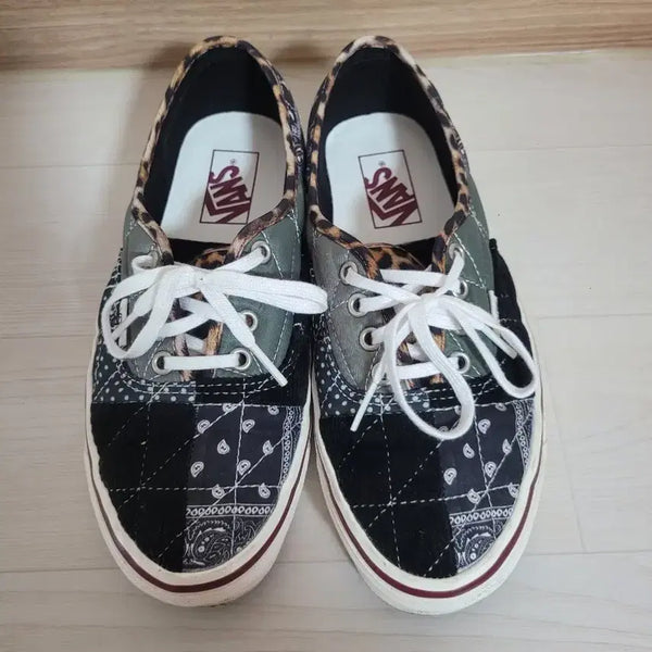 [BUNJANG] Vans Authentic Patchwork Sneakers / 반스 어센틱 패치워크 (240)