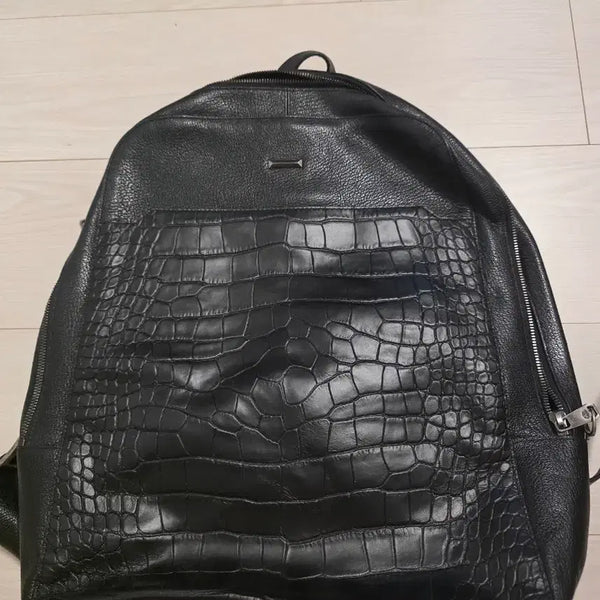 [BUNJANG] Deck Genuine Leather Crocodile Pattern Backpack Black / deck 천연가죽 악어무늬 백팩 블랙