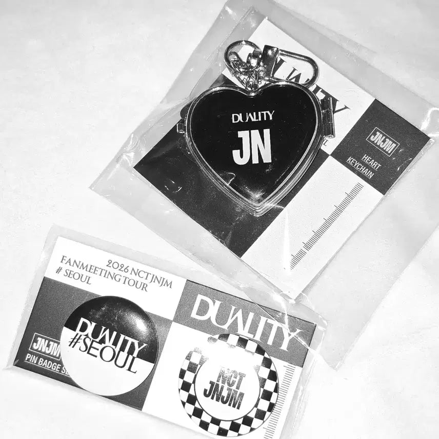 [BUNJANG] NCT Dream Jeno Jaemin Duality Fanmeeting Entrance Gift Badge & Keyring Set / 엔시티드림 제노재민 팬미팅 듀얼리티 입장기프트 양도합니다