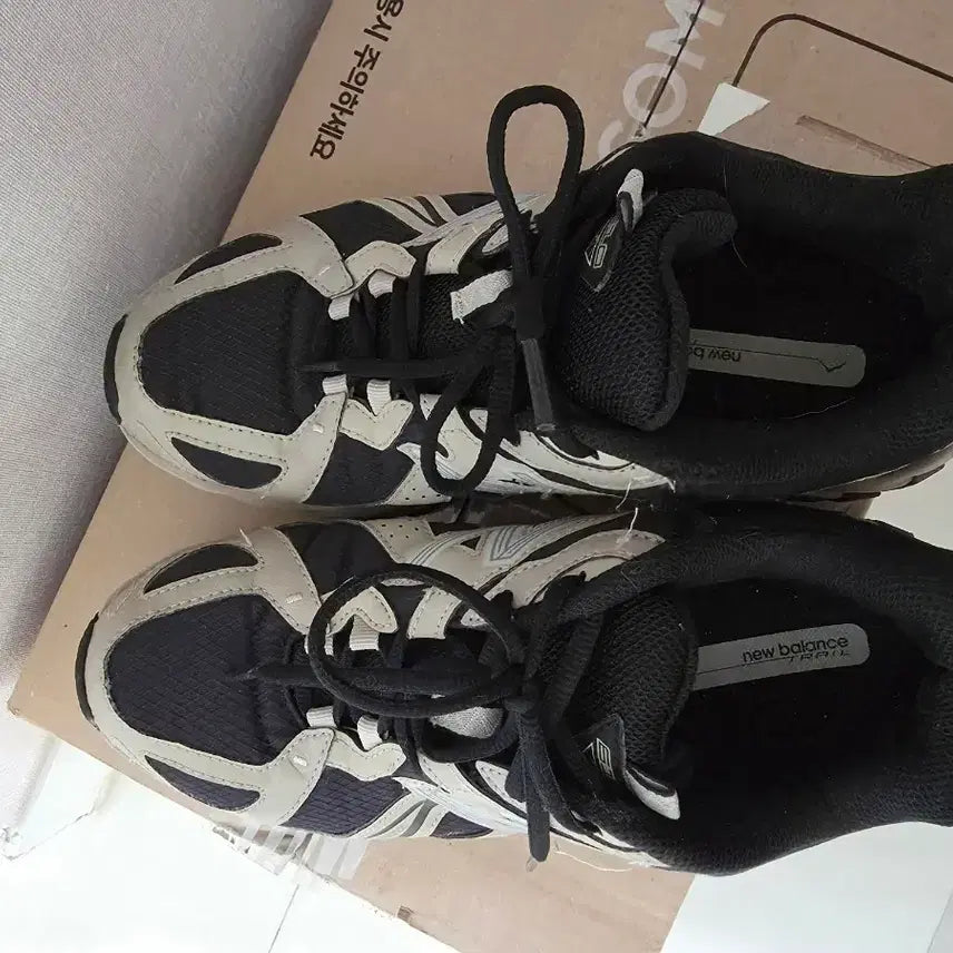 [BUNJANG] New Balance 610TAC Trail Running Shoes (Black/Beige, 245mm) / 뉴발란스 트레일 운동화 블랙 베이지 ML610TAC 245