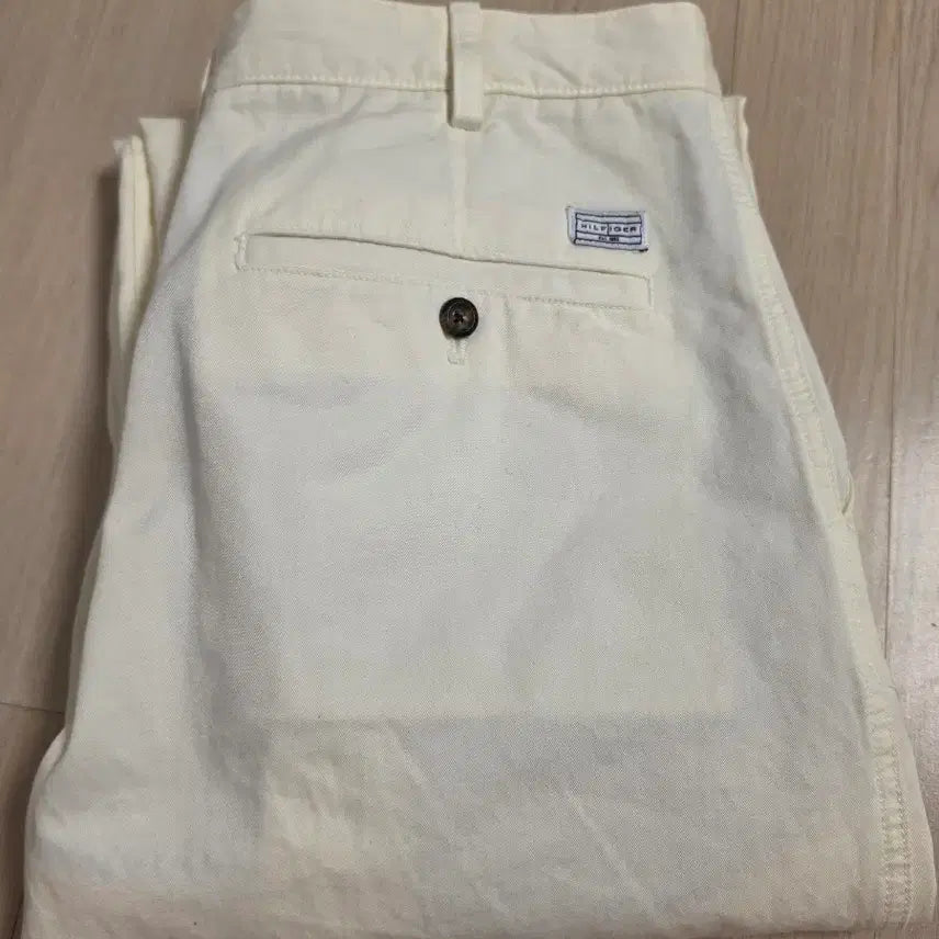 [BUNJANG] Tommy Hilfiger 25FW Chino Pants Cream Size 32 / 타미힐피거 / 25FW 치노팬츠 / 32