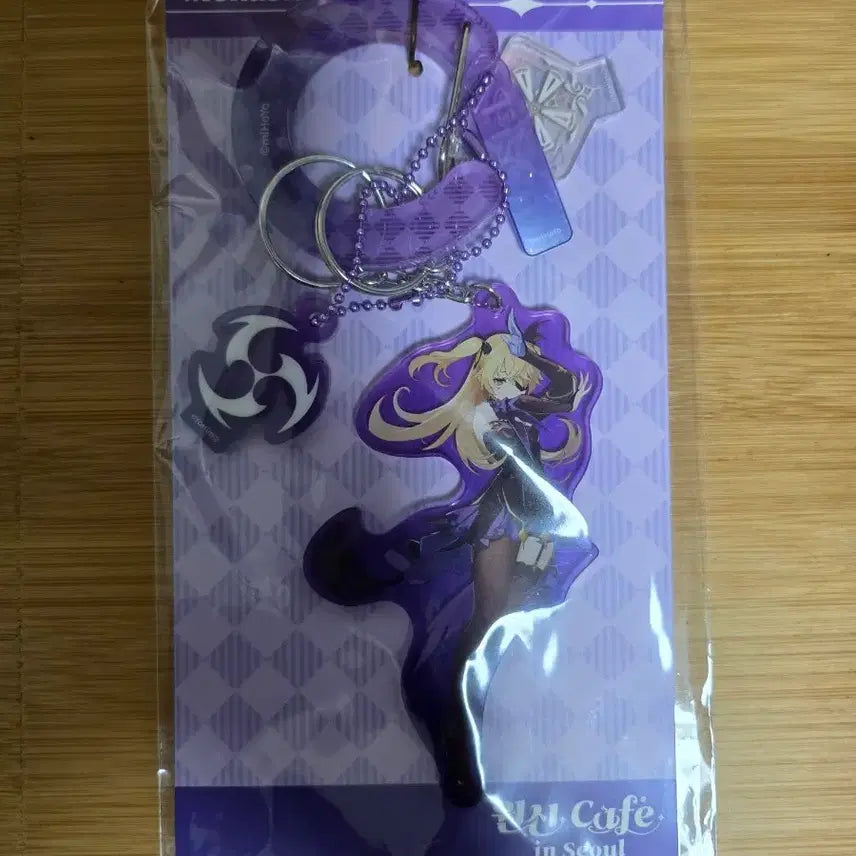 [BUNJANG] Genshin Impact Fischl Custom Acrylic Keychain (Mondstadt Theme Cafe Series) / 원신 커스텀 아크릴 피슬 키링(원신 테마 카페 시리즈-몬드)