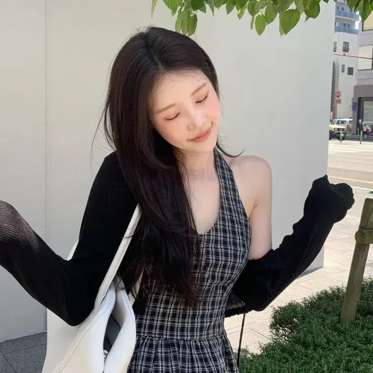 [BUNJANG] Lazy Society Kiri Halter Top / 새상품 레이지샵 Kiri halter top 홀터탑