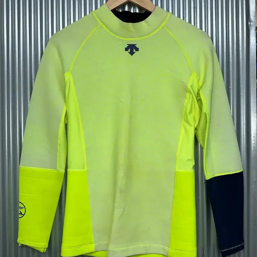 [BUNJANG] Descente Long-Sleeve Rash Guard (XL) / (XL) 데상트 서핑 레쉬가드