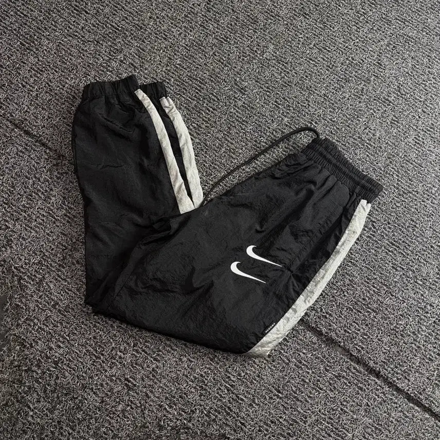 [BUNJANG] Nike NSW Double Swoosh Woven Training Pants M / 나이키 NSW 더블 스우시 우븐 트레이닝 팬츠 5139