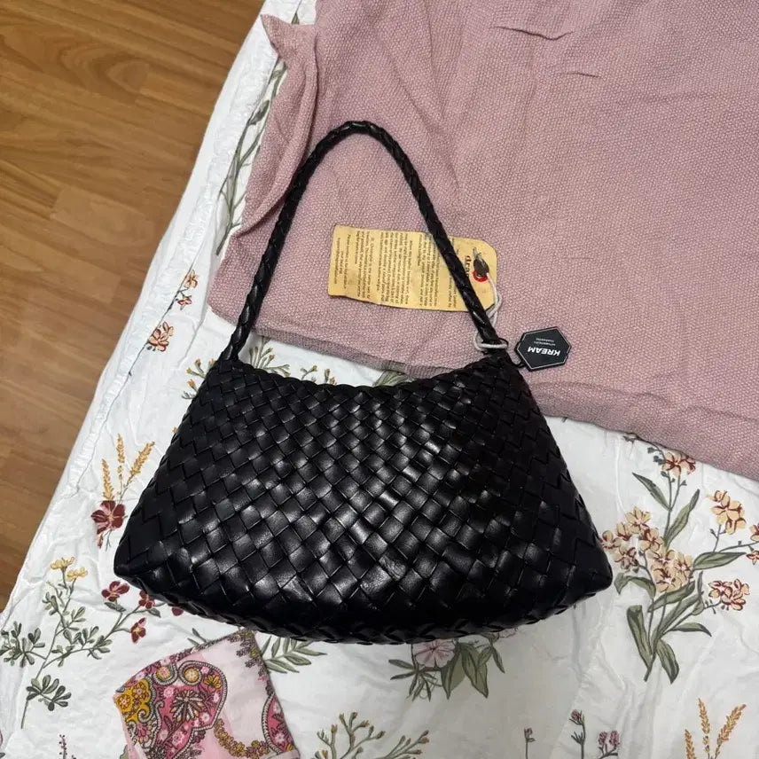 [BUNJANG] Dragon Diffusion Lausanne Black Bag / 드래곤디퓨전 로잔나 블랙